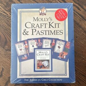 American Girl Molly's Craft Kit & Pastimes - Blue and Red